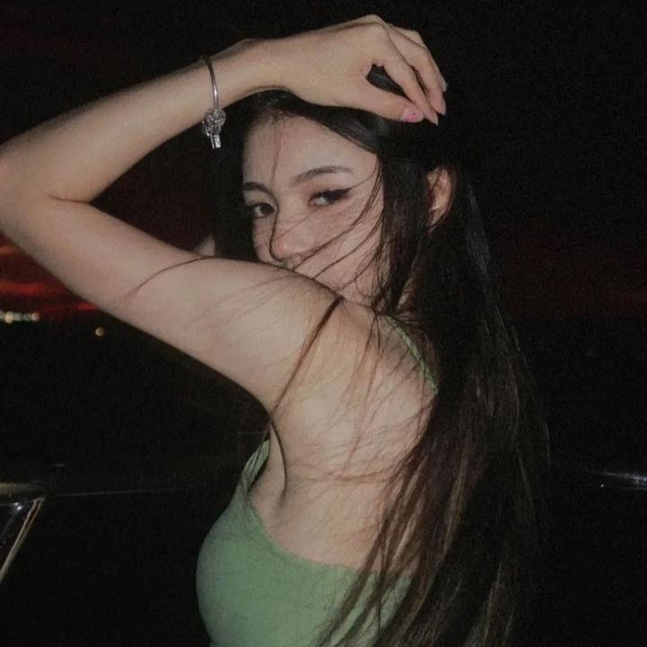 穿成炮灰女配，蔺总全家有救了